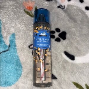 Bath & Body Works Cereal Milk Soft Serve Fine Fragrance Mist - Blue and Gold